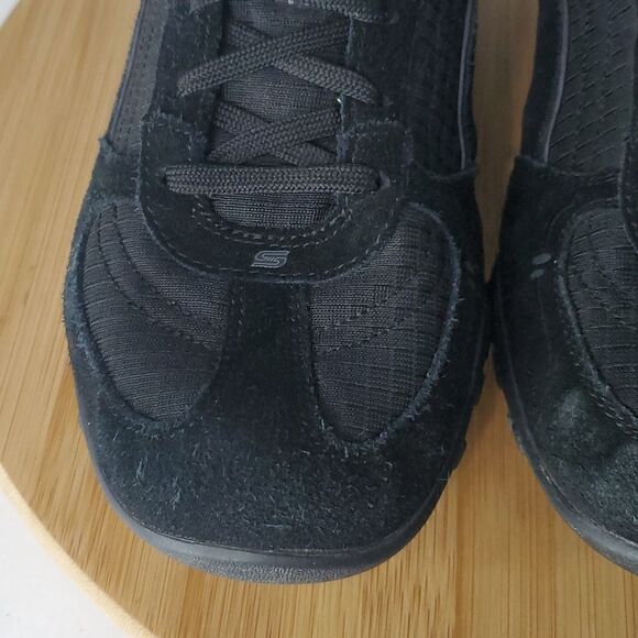 Skechers Women's Just Relax Black Leather Casual Shoes Sneakers Size 9.5 - Picture 3 of 11